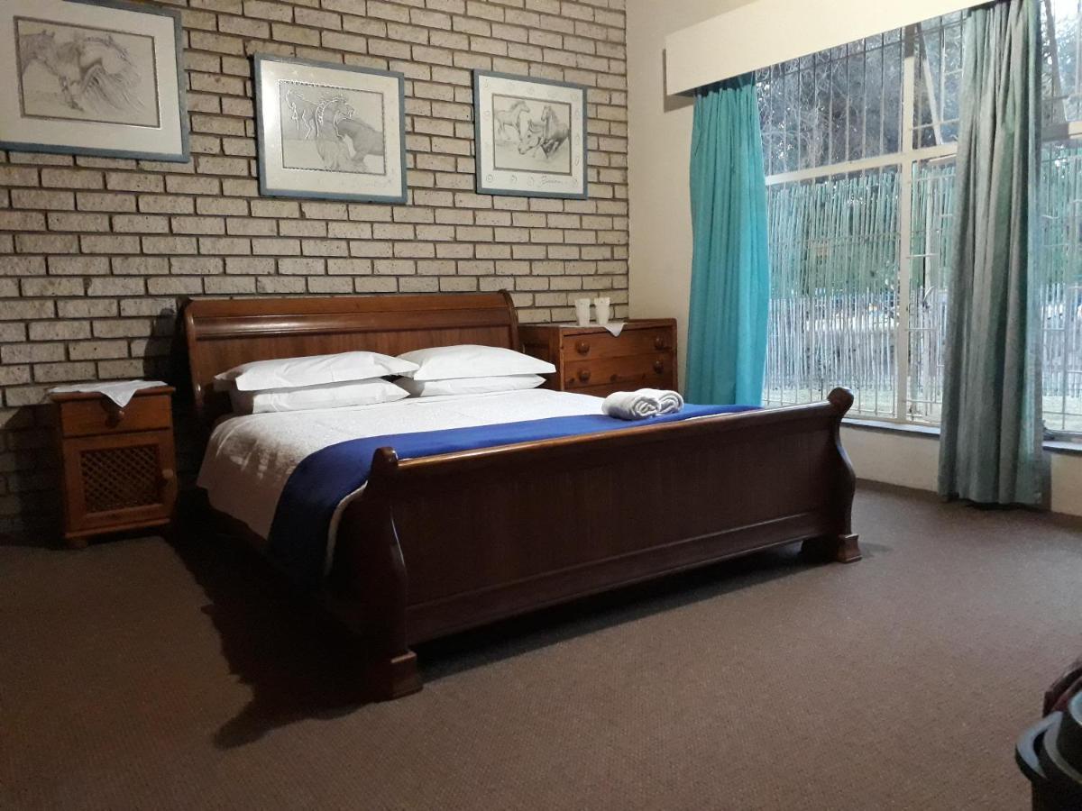 Die Plasie On-Suite Rooms Hartbeespoort Exterior foto